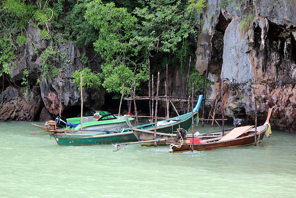 Long-tail boat gibt es an jeder Ecke
