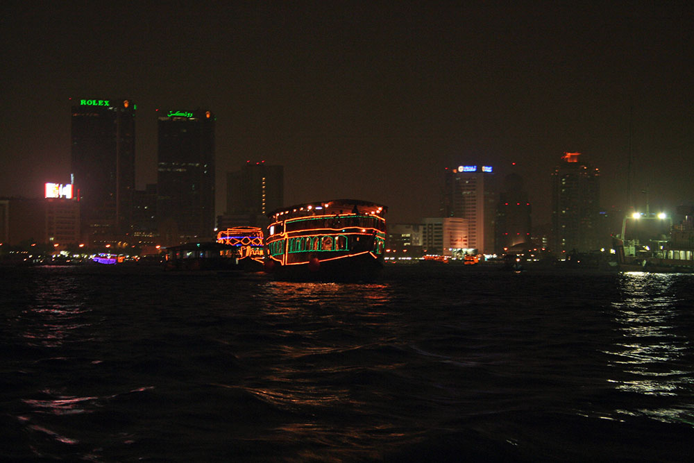 Am Ufer des Dubai Creek ist einiges geboten